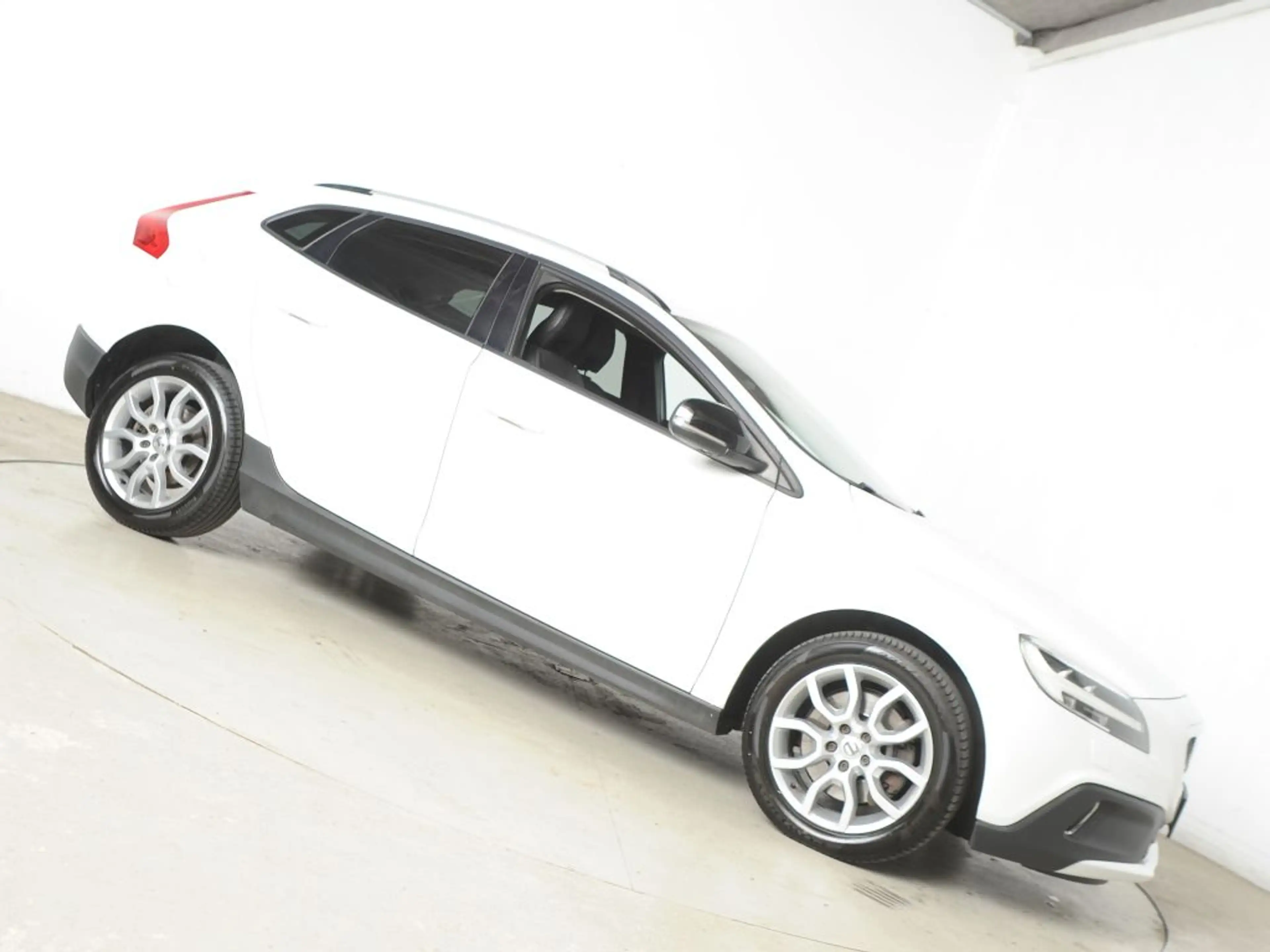 Volvo V40 Cross Country D4 Geartronic Plus *Business- Licht- Winter-Paket* — photo 8