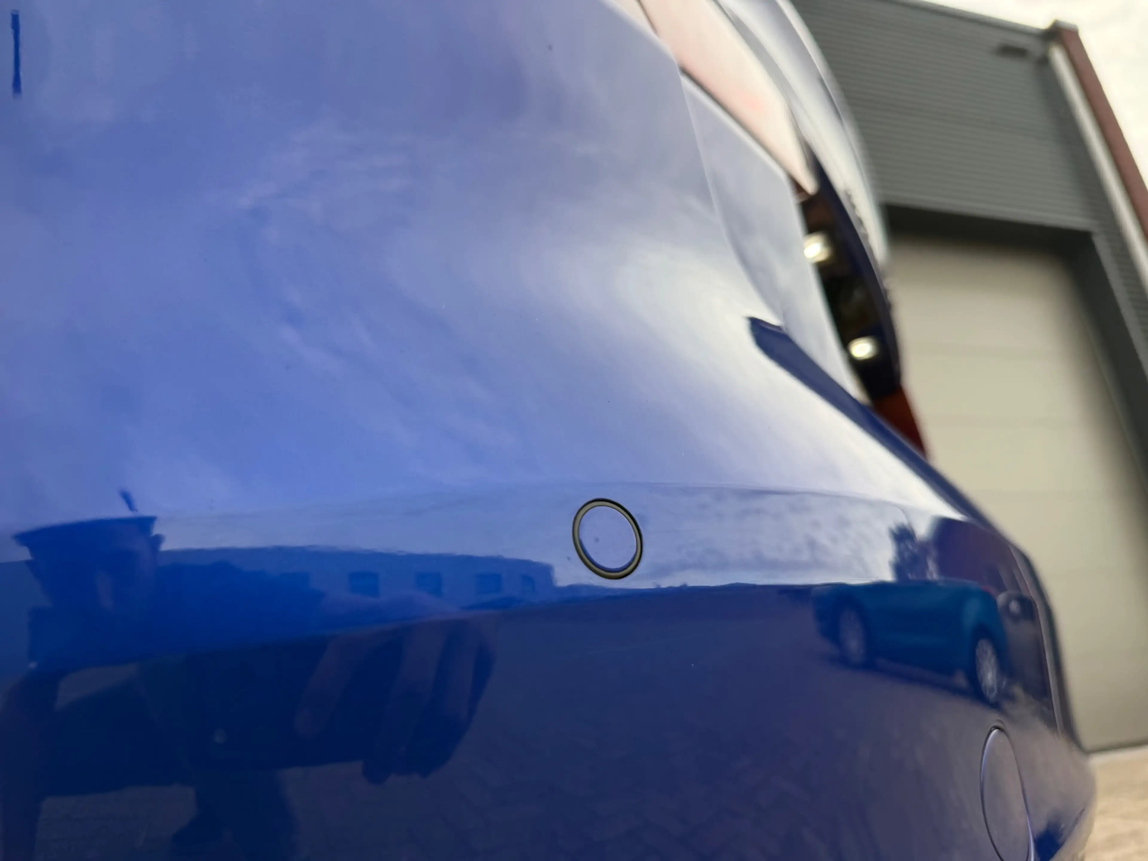 Jaguar XE 2.0 D Portfolio / Leder / Navi / Camera / Meredian — photo 34