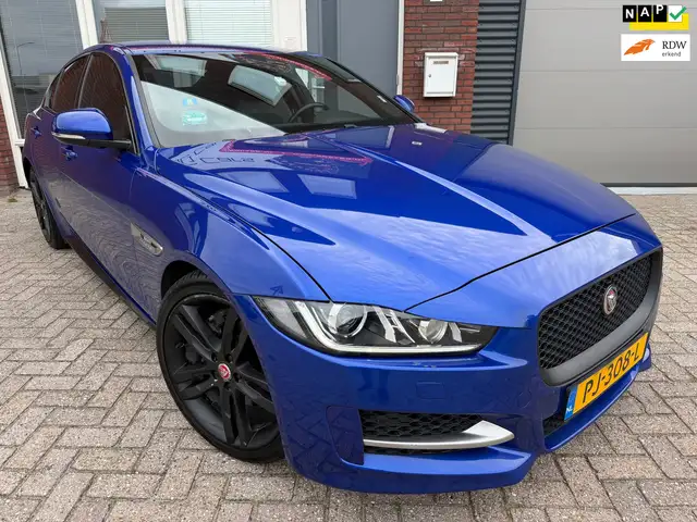 Jaguar XE 2.0 D Portfolio / Leder / Navi / Camera / Meredian