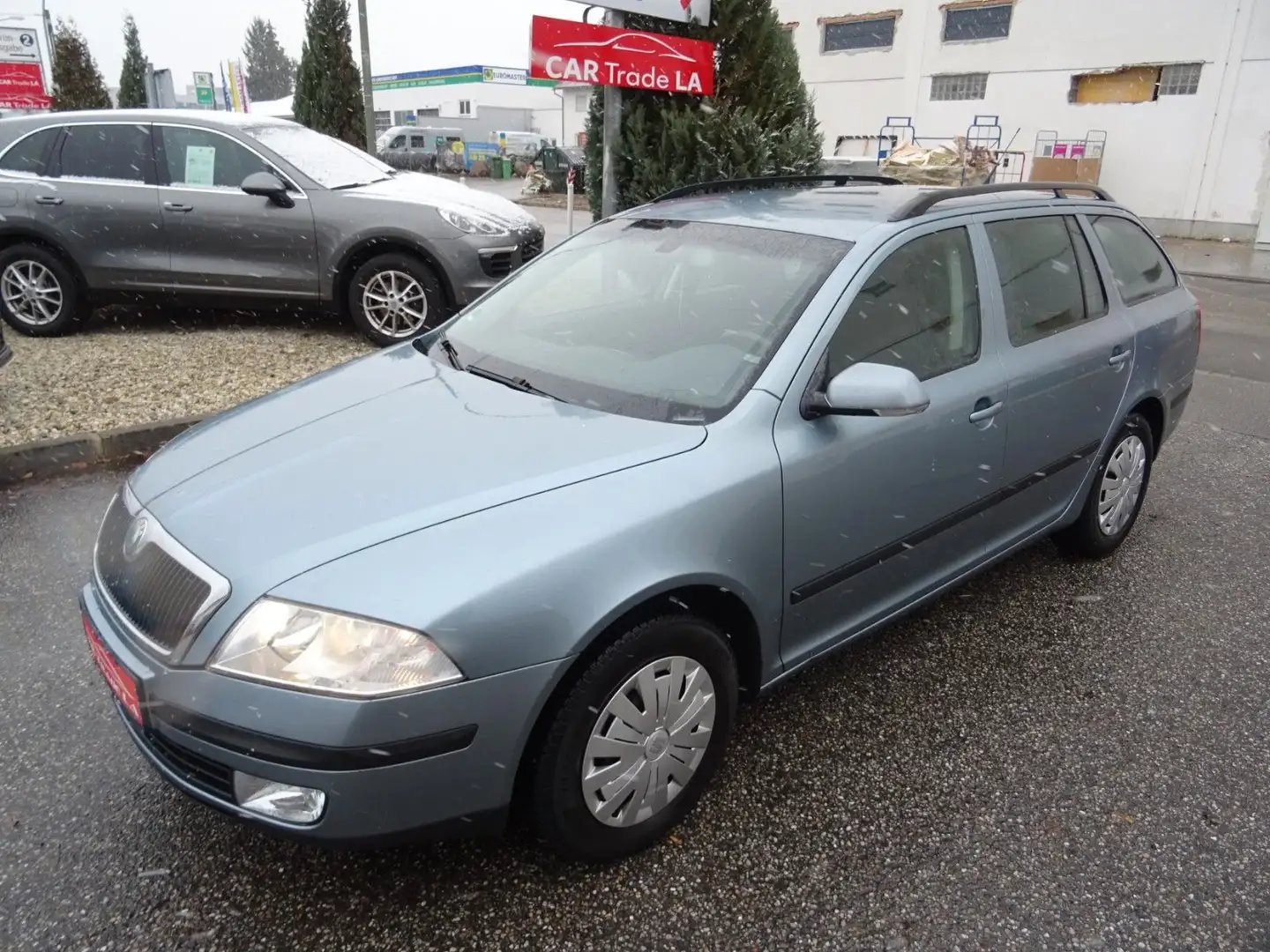 Skoda Octavia Combi Elegance Grau - 1