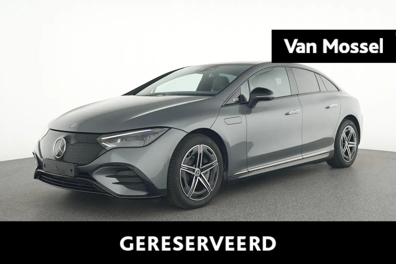 Mercedes-Benz EQE 300 AMG LINE + DIGITAL LIGHT + BURMESTER + PANO DAK + Grijs - 1