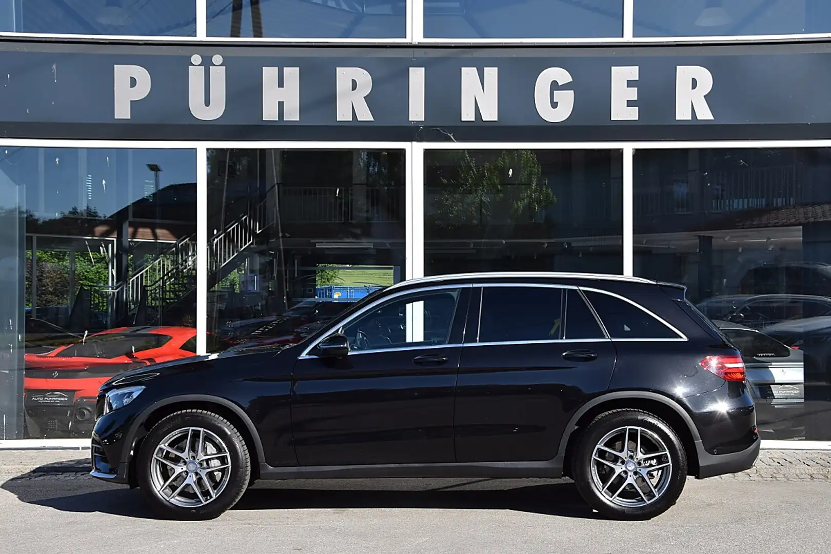Mercedes-Benz GLC 220 d AMG Line 4Matic *AMG-Sportpaket* Schwarz - 1