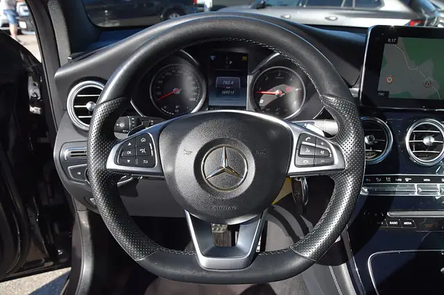 Mercedes-Benz 220 view 7