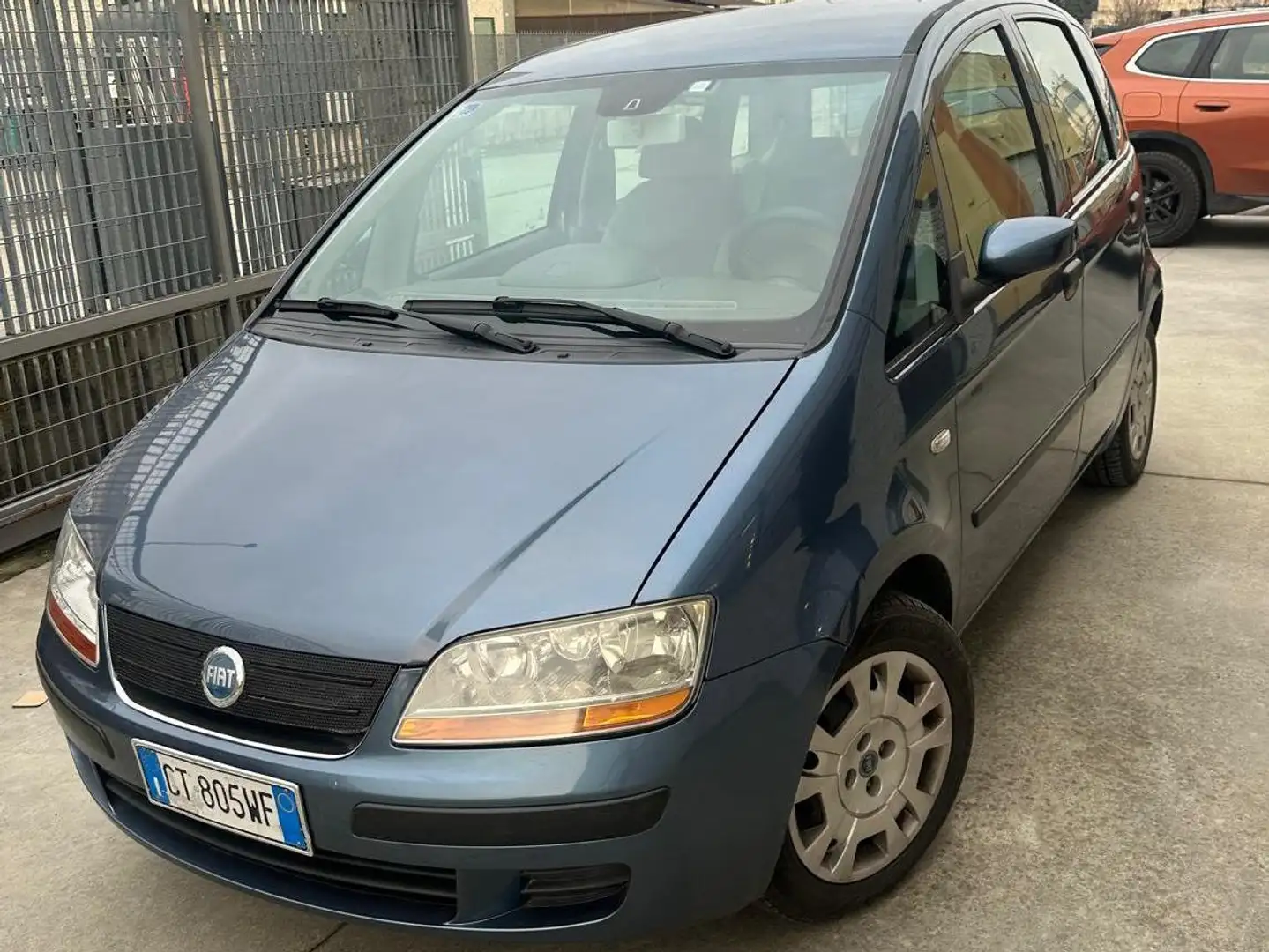 Fiat Idea Idea 1.4 16v Dynamic Azul - 2