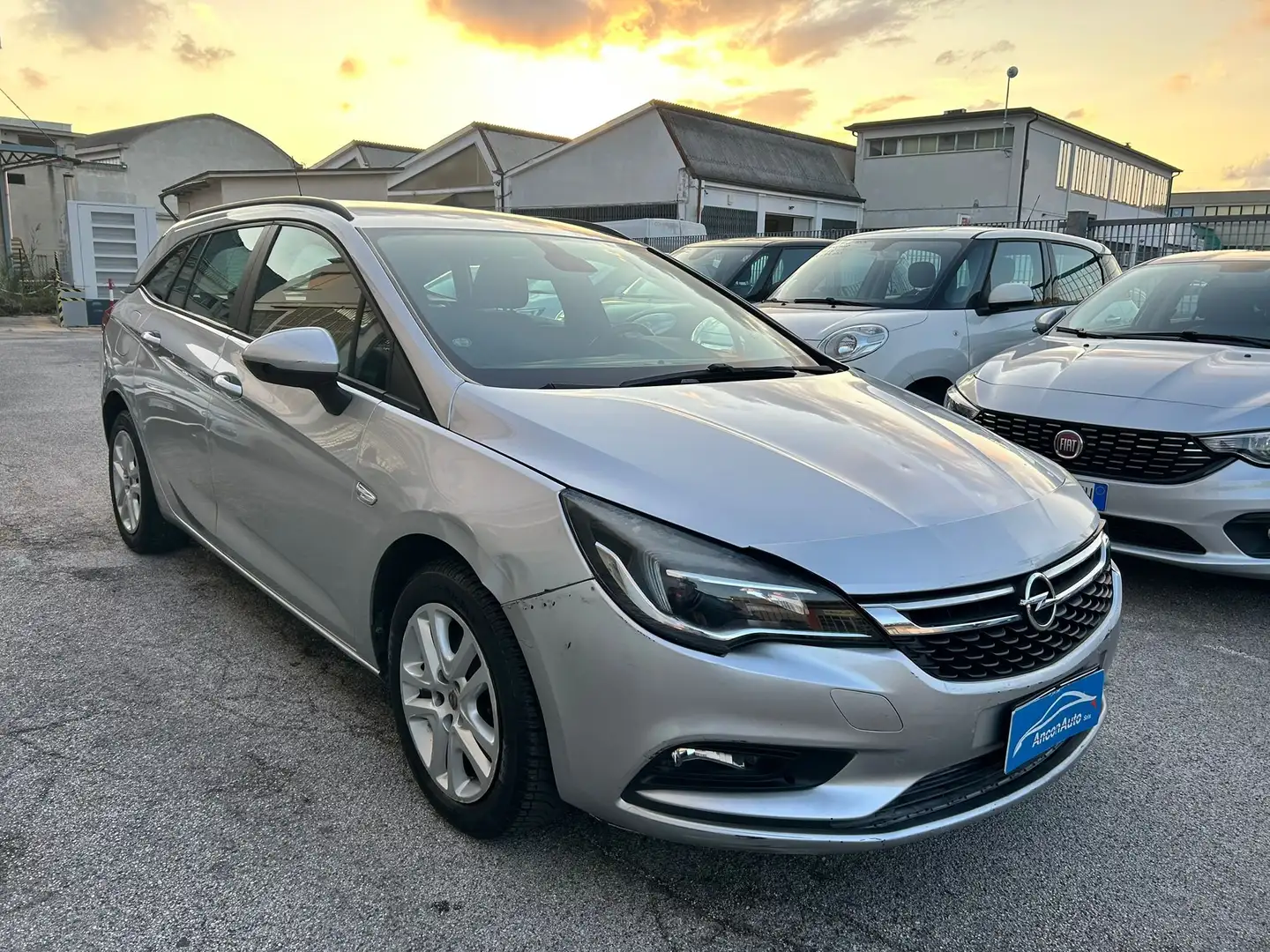 Opel Astra Astra Sports Tourer 1.6 cdti SOLO RIVENDITORI Argent - 1