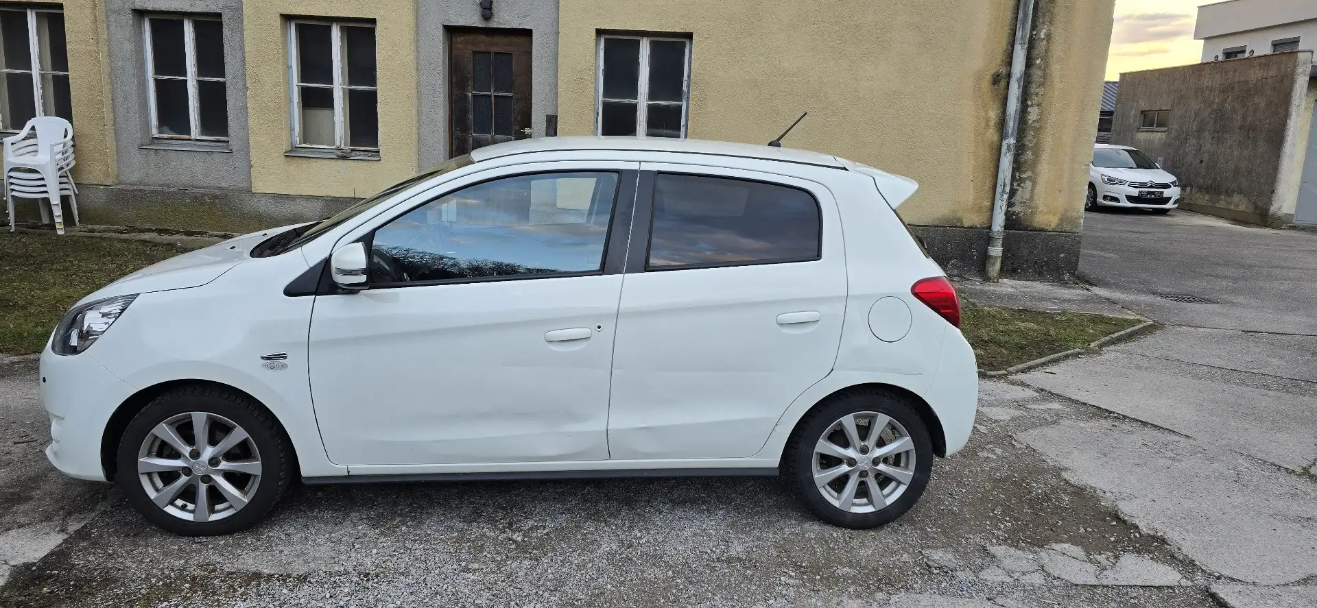 Mitsubishi Space Star 1,2 MIVEC AS&G Intense CVT - 2