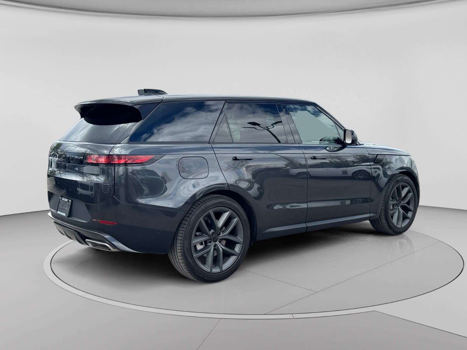 2026 Land Rover Range Rover Sport P360 S alt 5