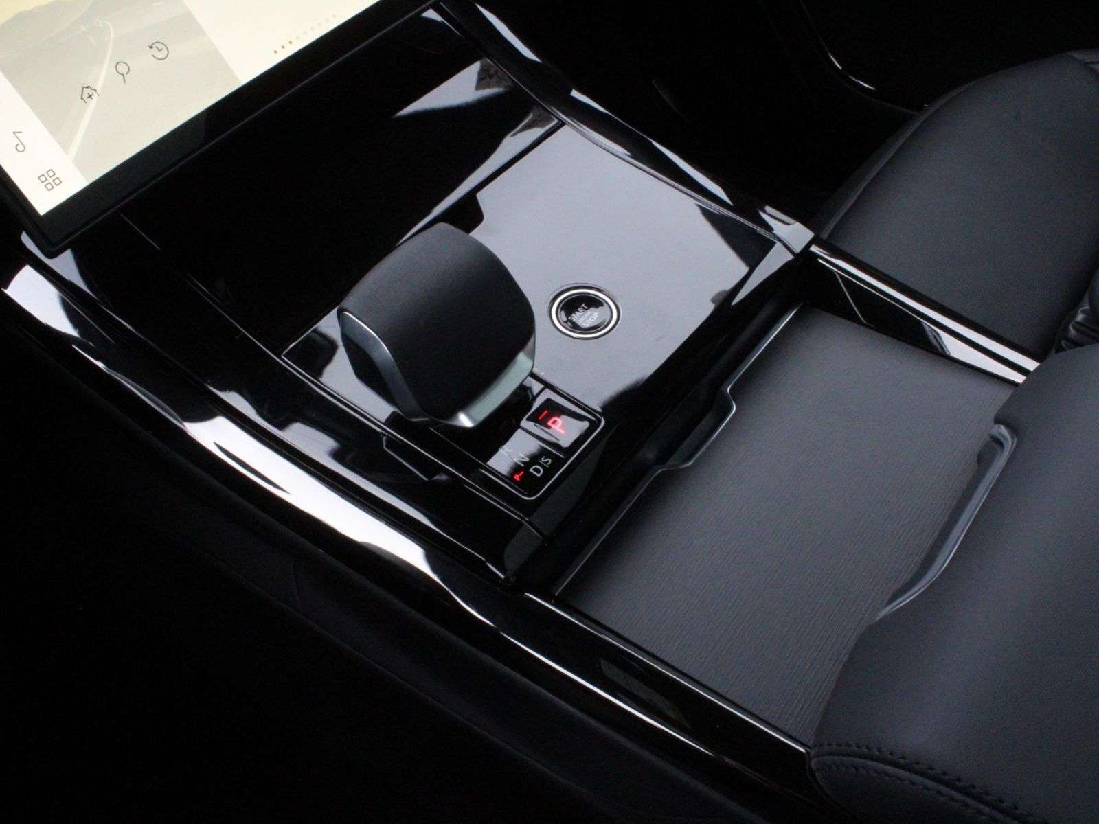 2026 Land Rover Range Rover Sport P360 S thumb 18