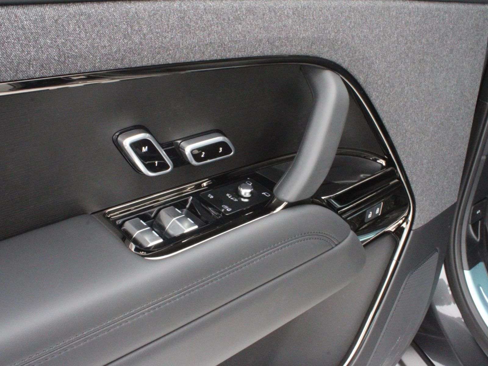 2026 Land Rover Range Rover Sport P360 S thumb 29