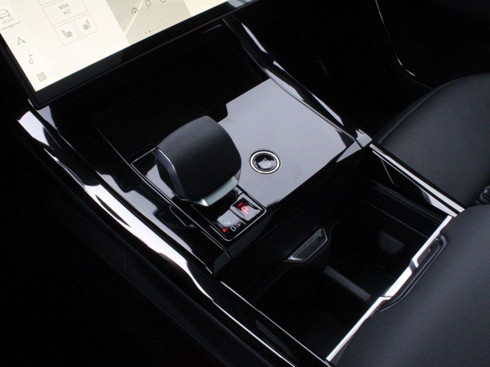 2026 Land Rover Range Rover Sport P360 S thumb 23