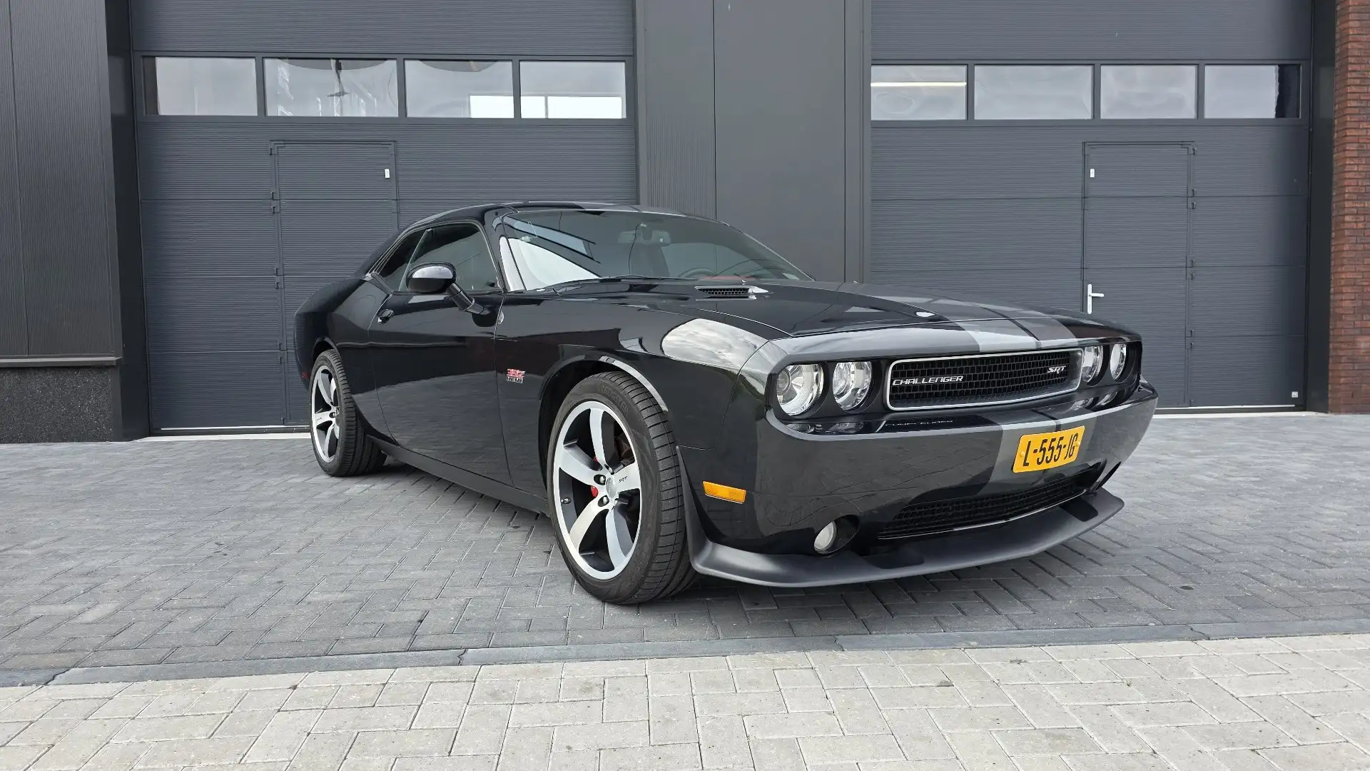 Dodge Challenger SRT 6.4 HEMI Zwart - 1