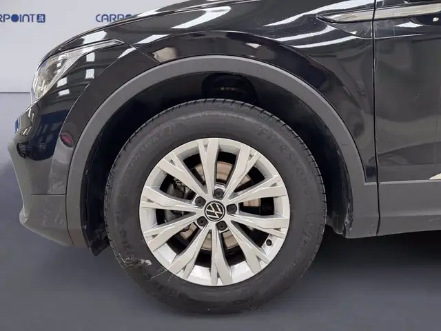Volkswagen Tiguan view 15