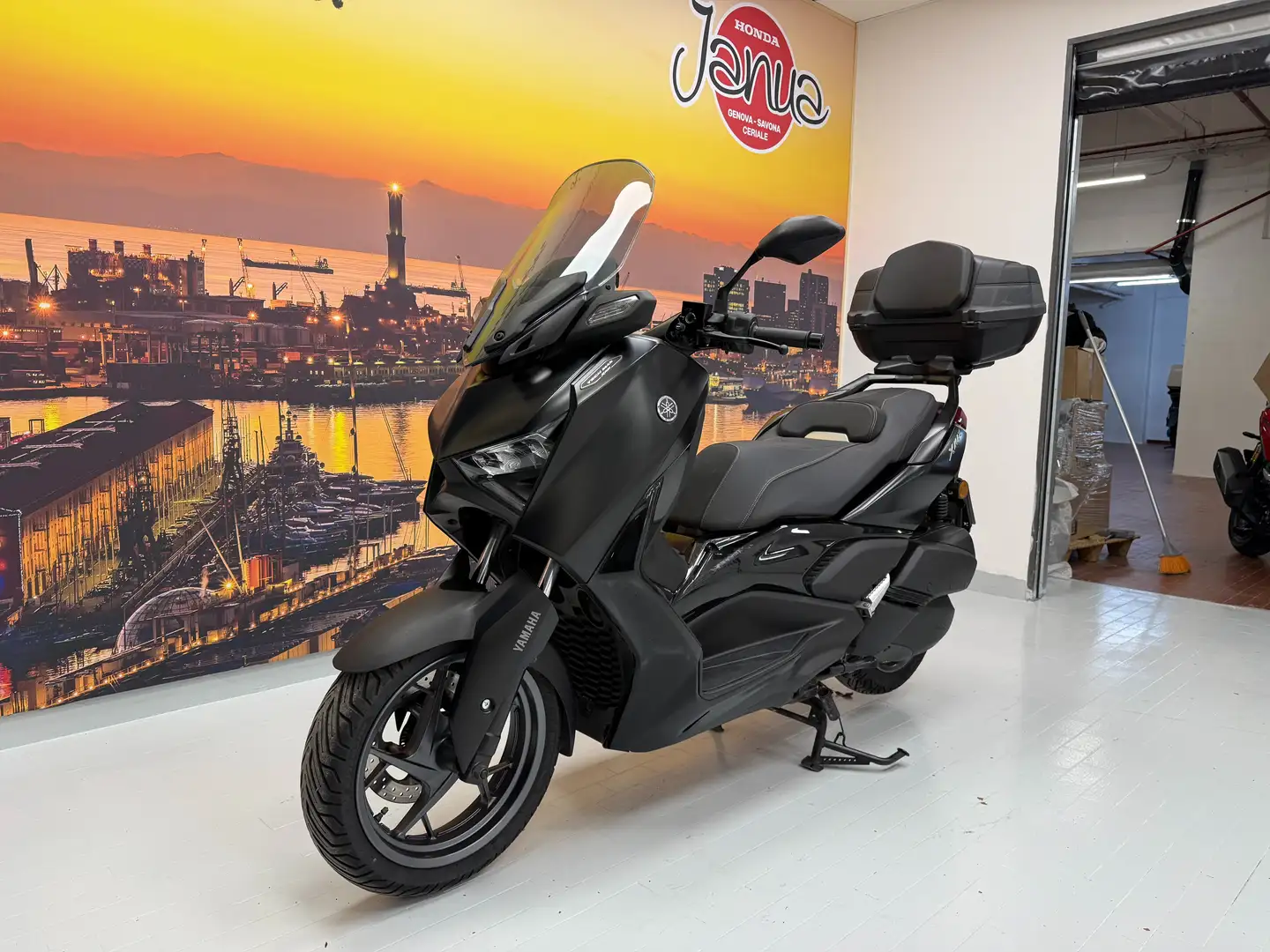 Yamaha X-Max 300 tech max - 2
