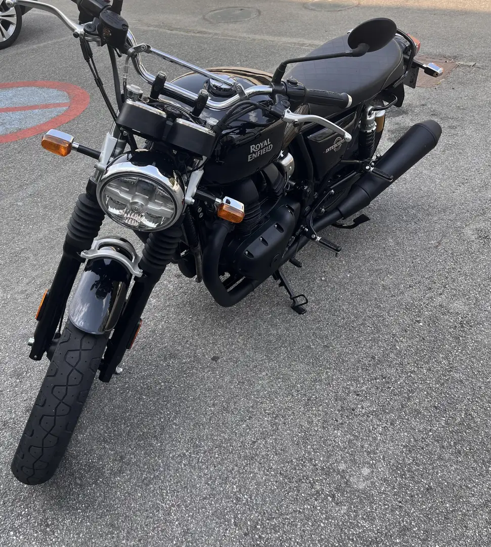 Royal Enfield Interceptor 650 édition black Ray Negro - 2