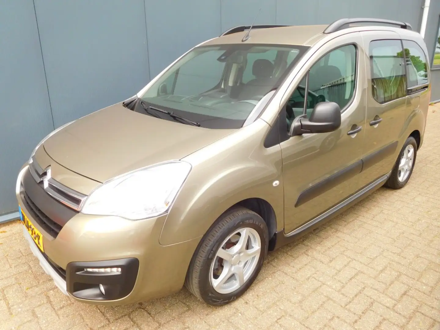Citroen Berlingo Multispace 1.2 PureTech Feel Grijs - 2
