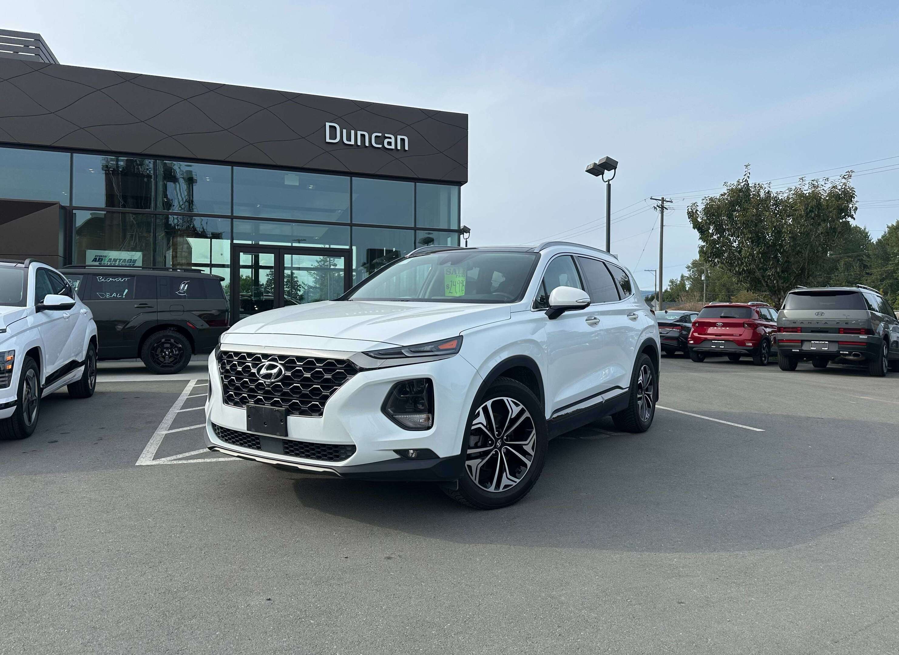 White 2020 Hyundai Santa Fe SUV / Crossover  8-Speed Automatic
