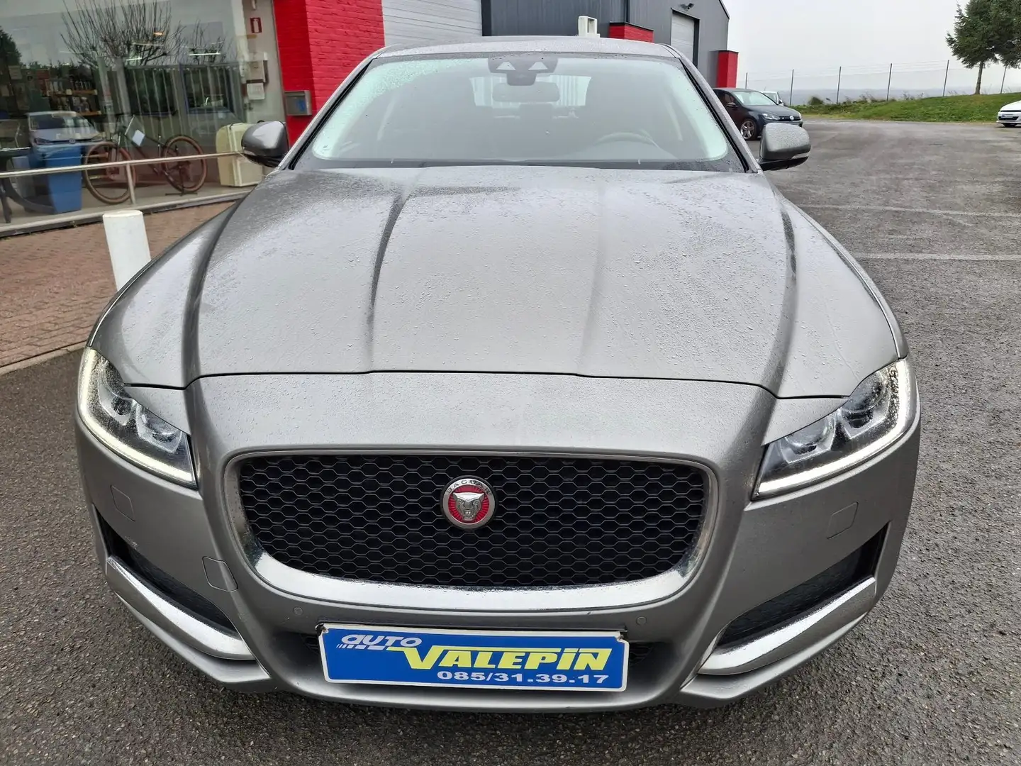 Jaguar XF XF 2.0 D 163cv AUTO GPS/XENON/BT/CUIR CHAUFF... Grau - 2