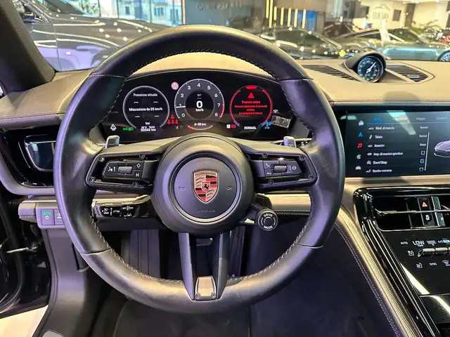 Porsche Panamera view 9