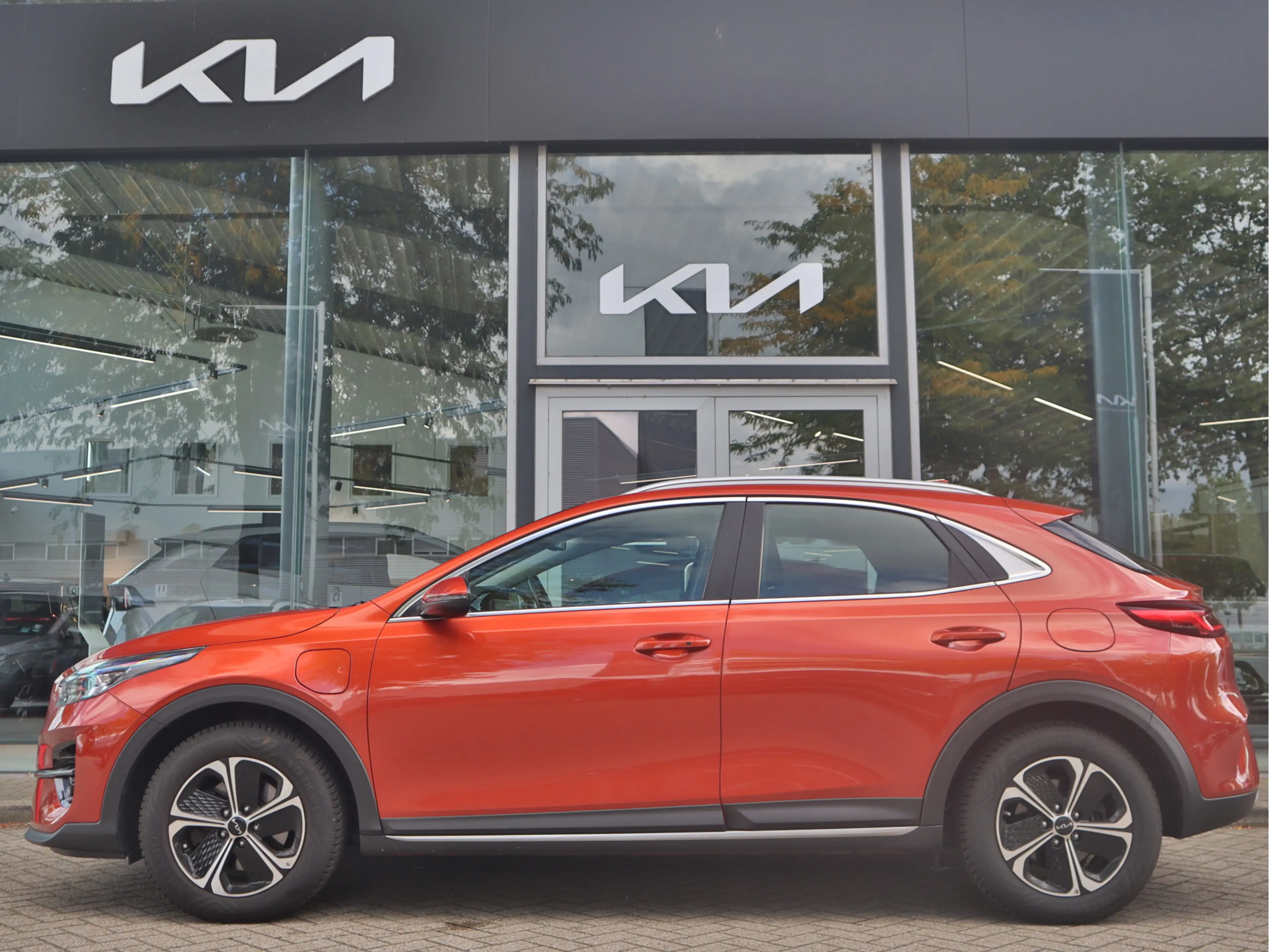 Kia XCeed 1.6 GDi PHEV DynamicLine | All-Seasons | Navi | Ca — photo 2