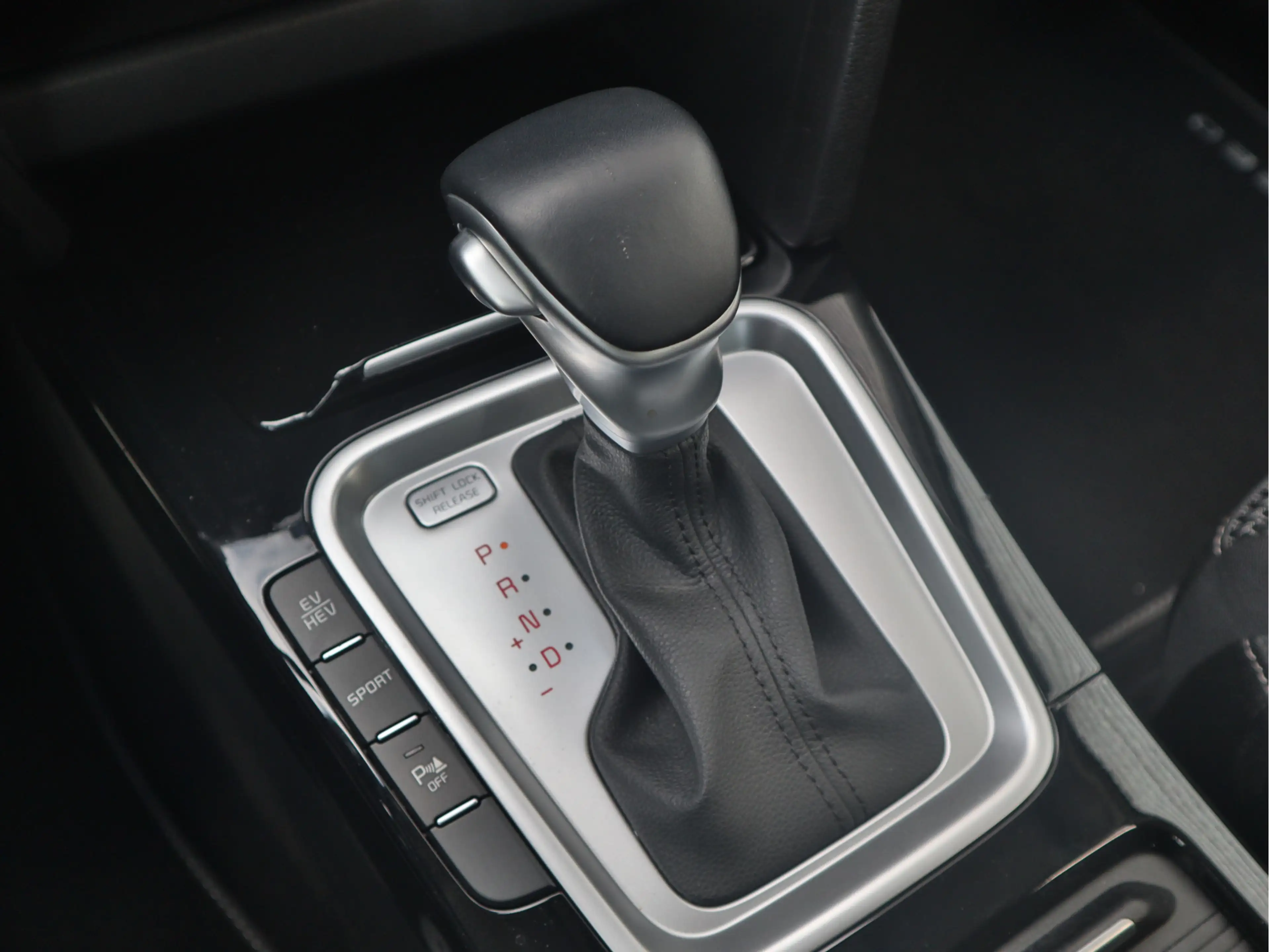 Kia XCeed 1.6 GDi PHEV DynamicLine | All-Seasons | Navi | Ca — photo 19