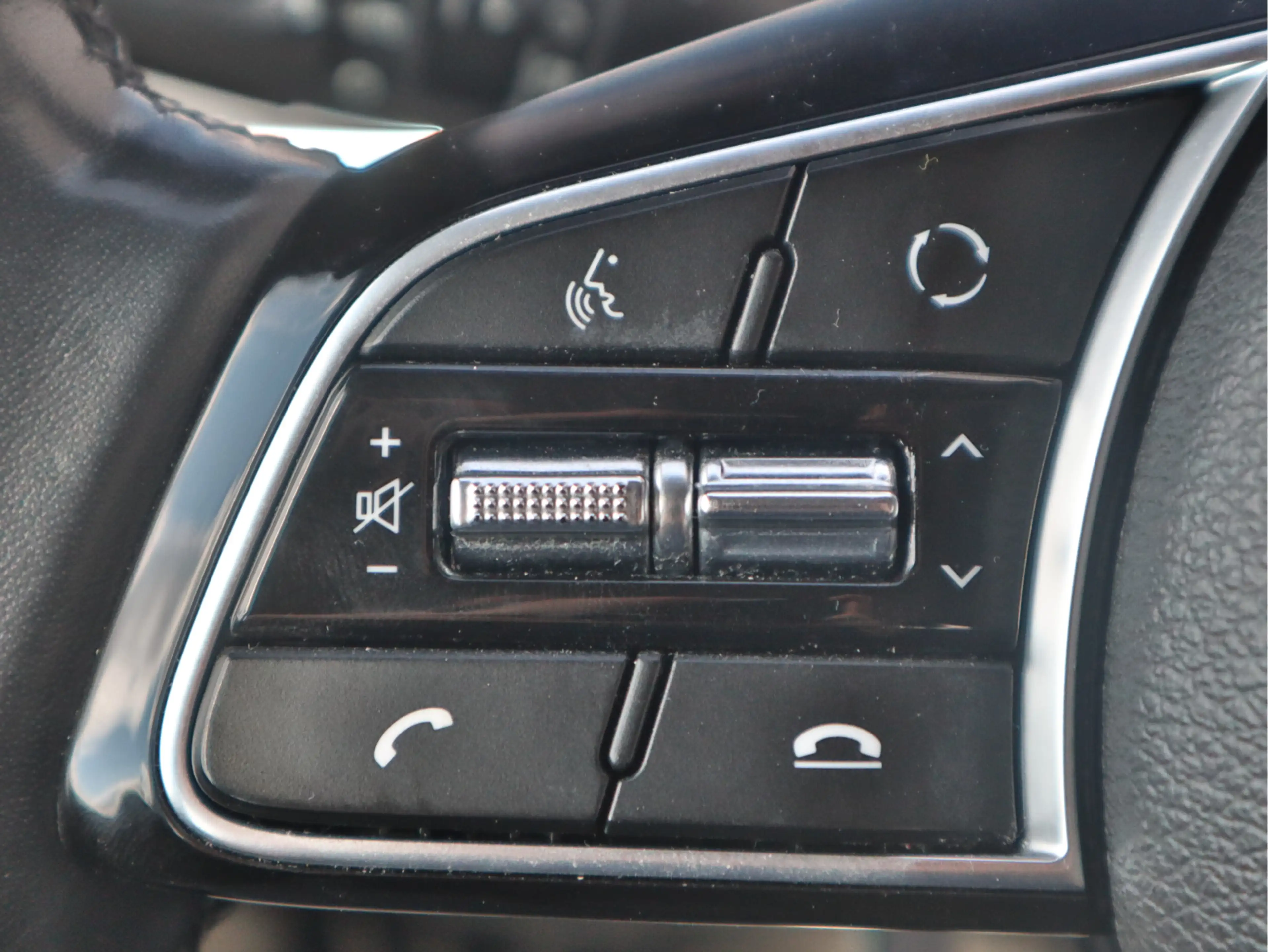 Kia XCeed 1.6 GDi PHEV DynamicLine | All-Seasons | Navi | Ca — photo 11