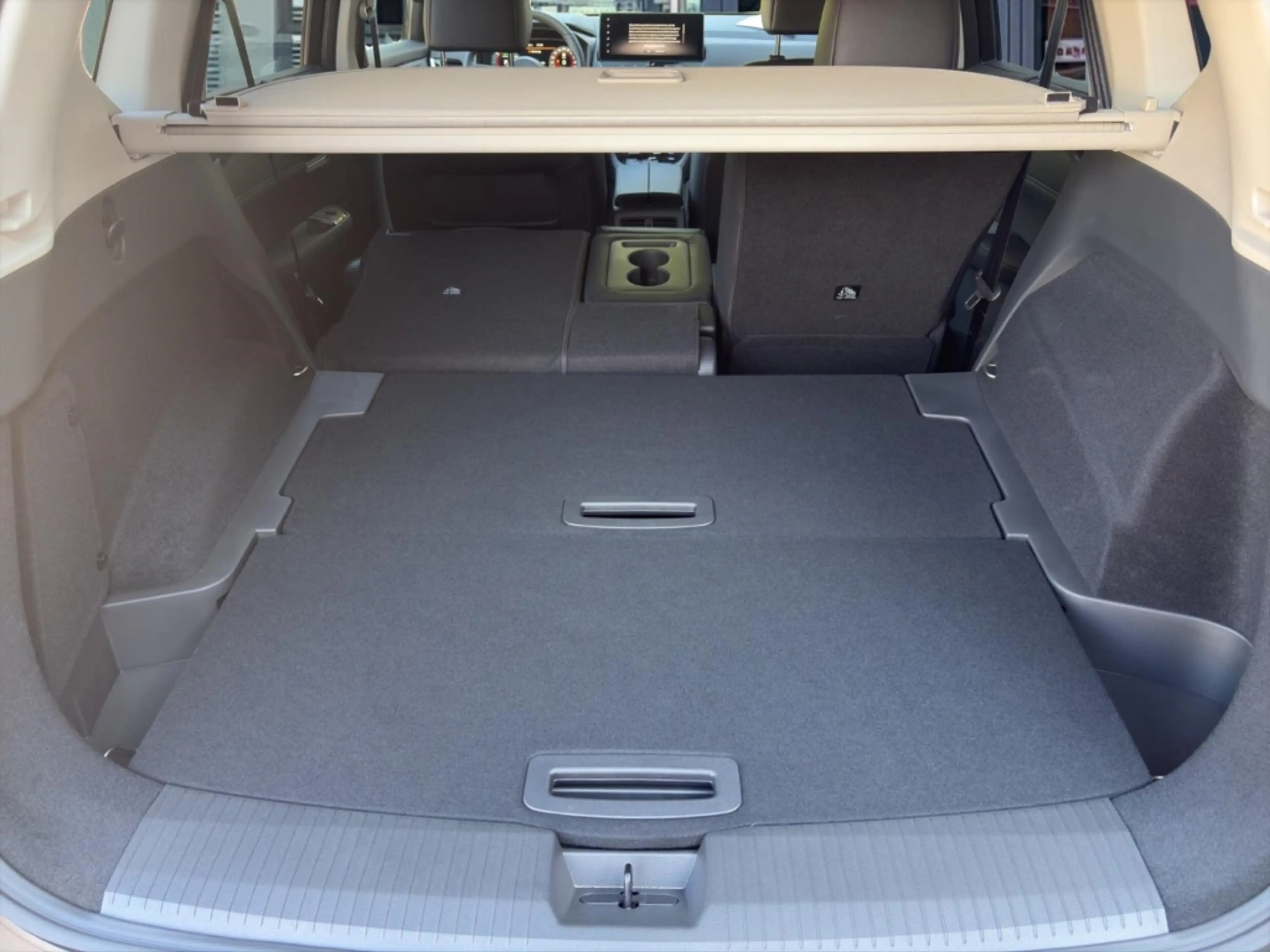 Nissan X-Trail e-Power e-4orce Tekna+ HUD*Pano*Bose* — photo 6