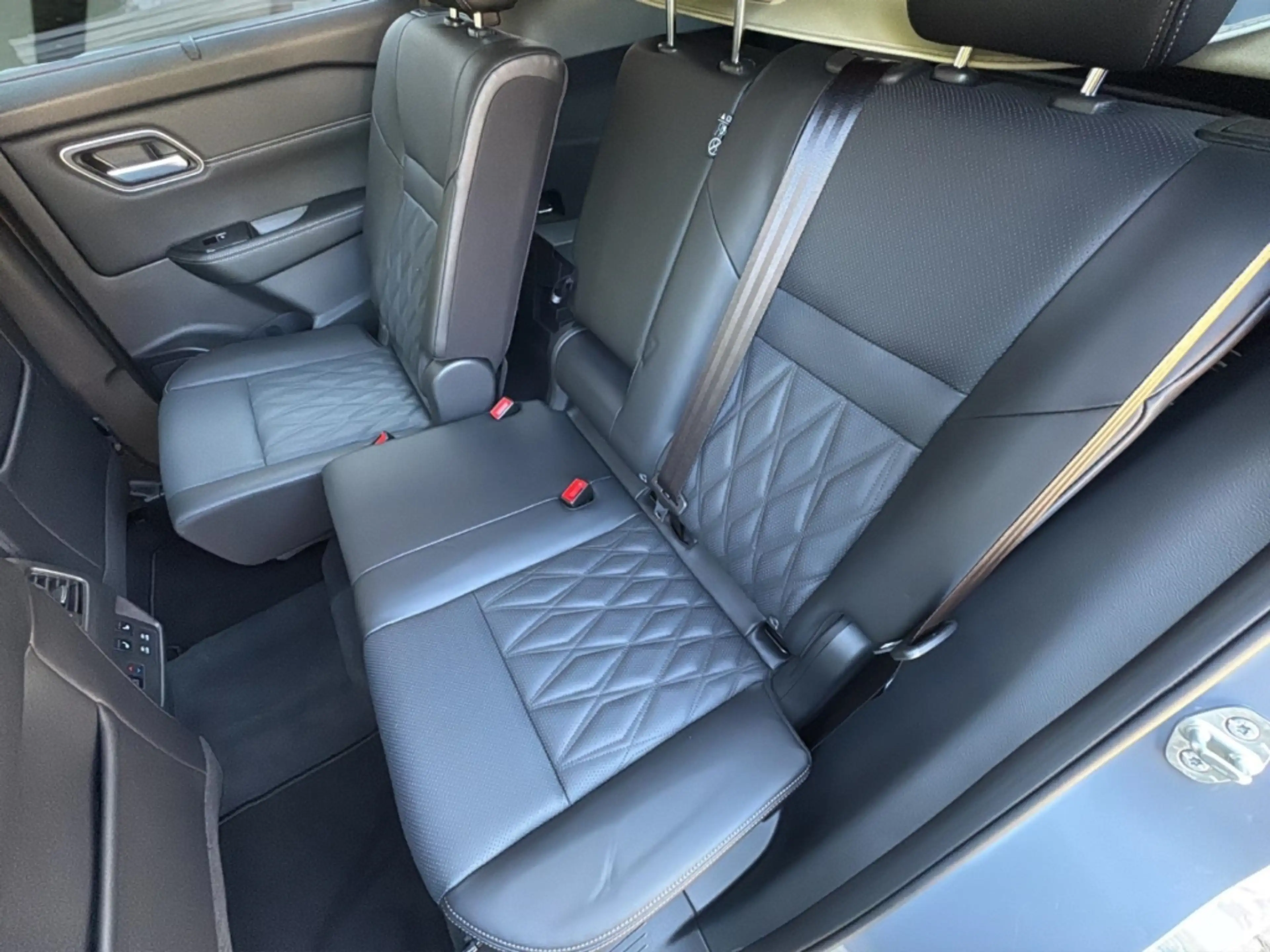 Nissan X-Trail e-Power e-4orce Tekna+ HUD*Pano*Bose* — photo 8