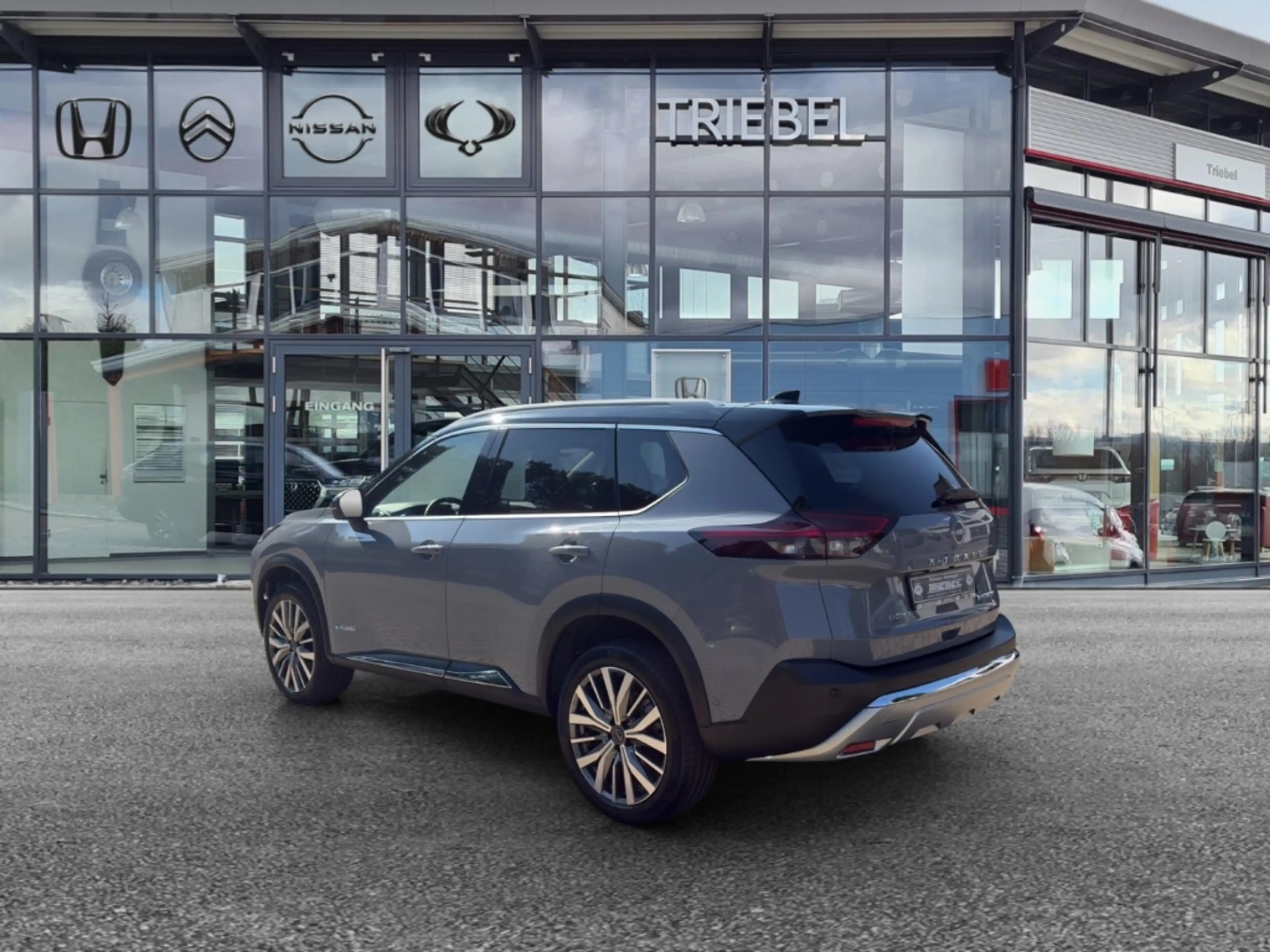 Nissan X-Trail e-Power e-4orce Tekna+ HUD*Pano*Bose* — photo 4