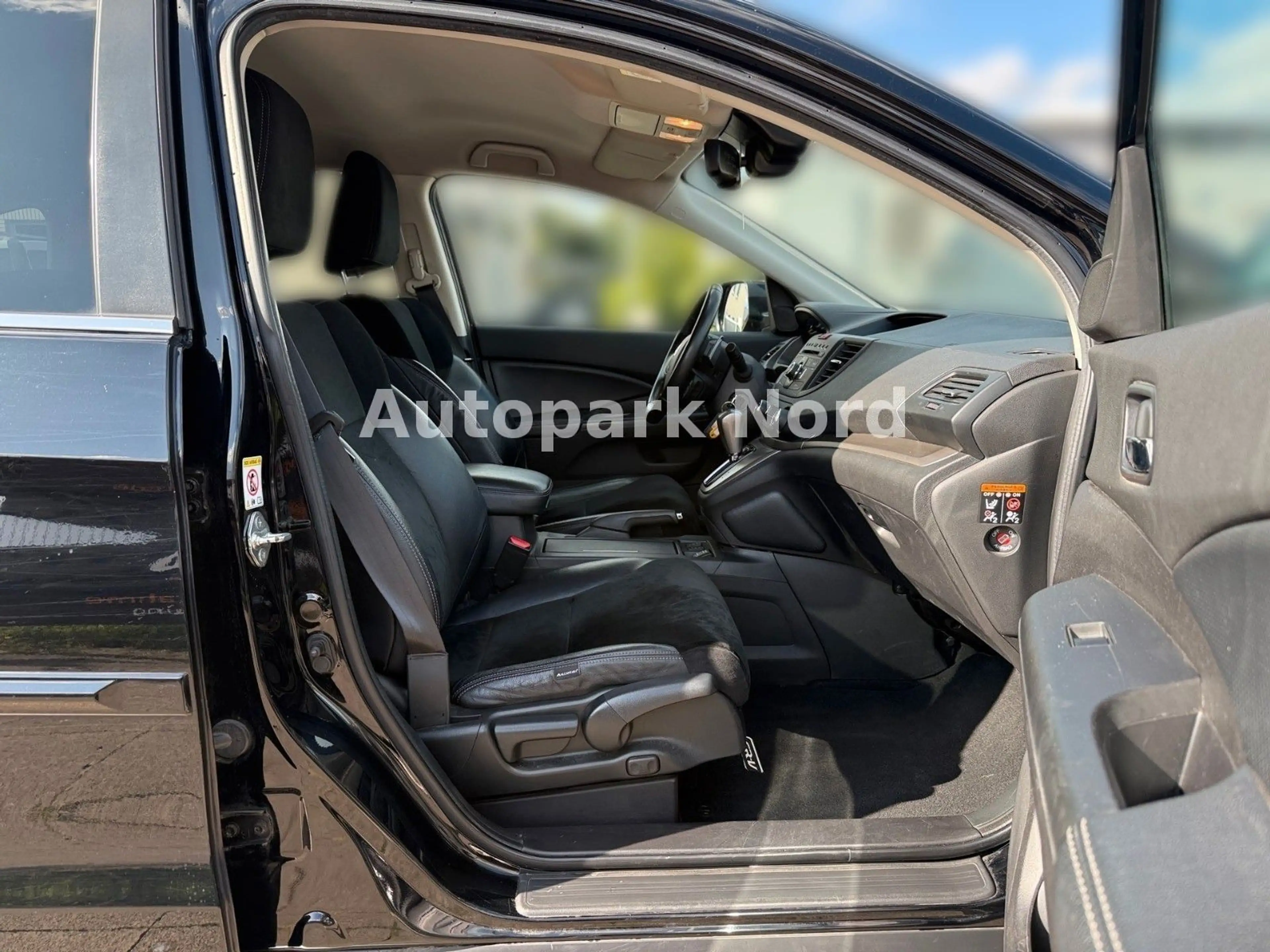Honda CR-V 2.2 4WD Lifestyle Black Edition - AHK — photo 11