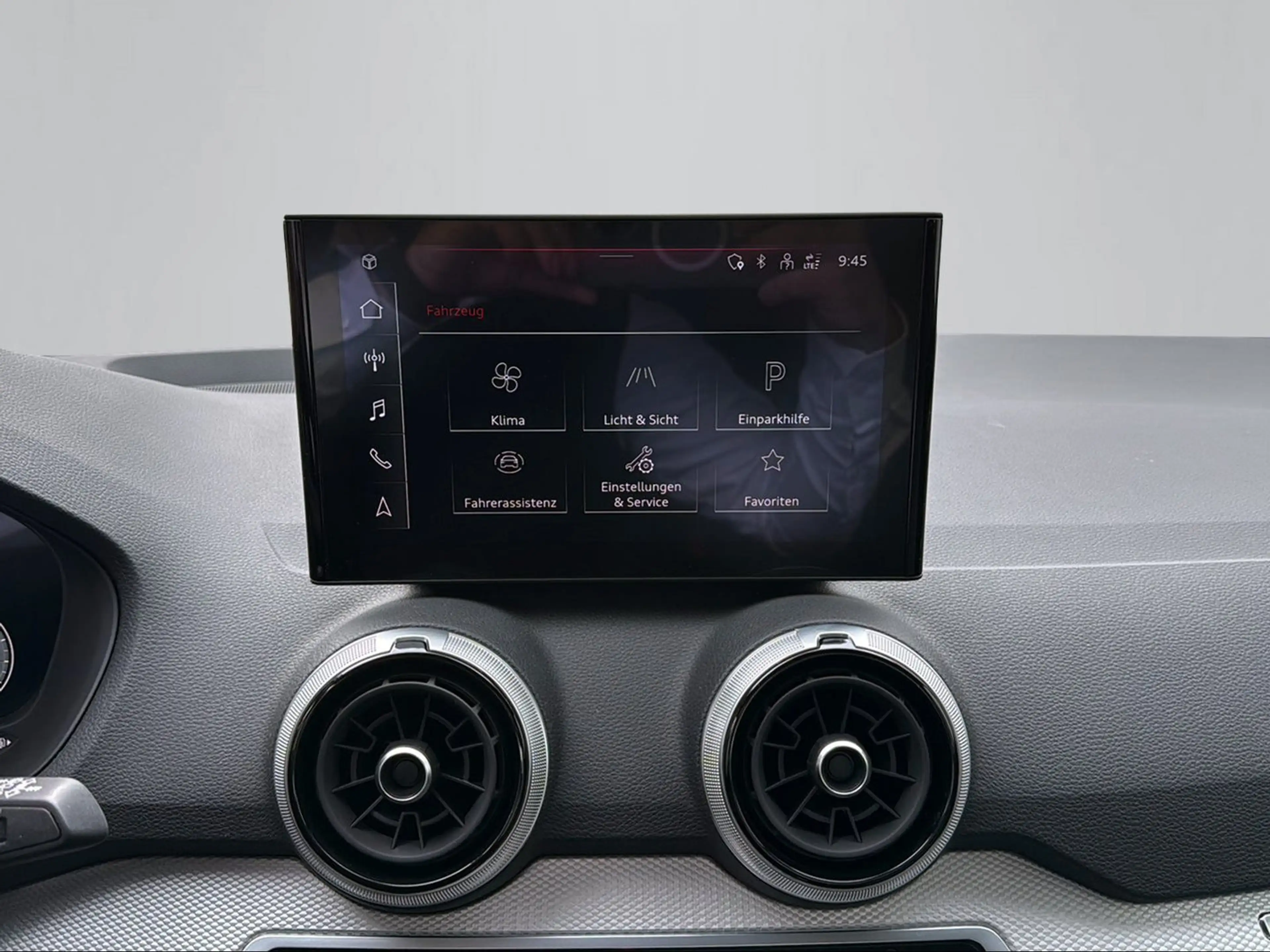 Audi Q2 35 TFSI advanced — photo 11