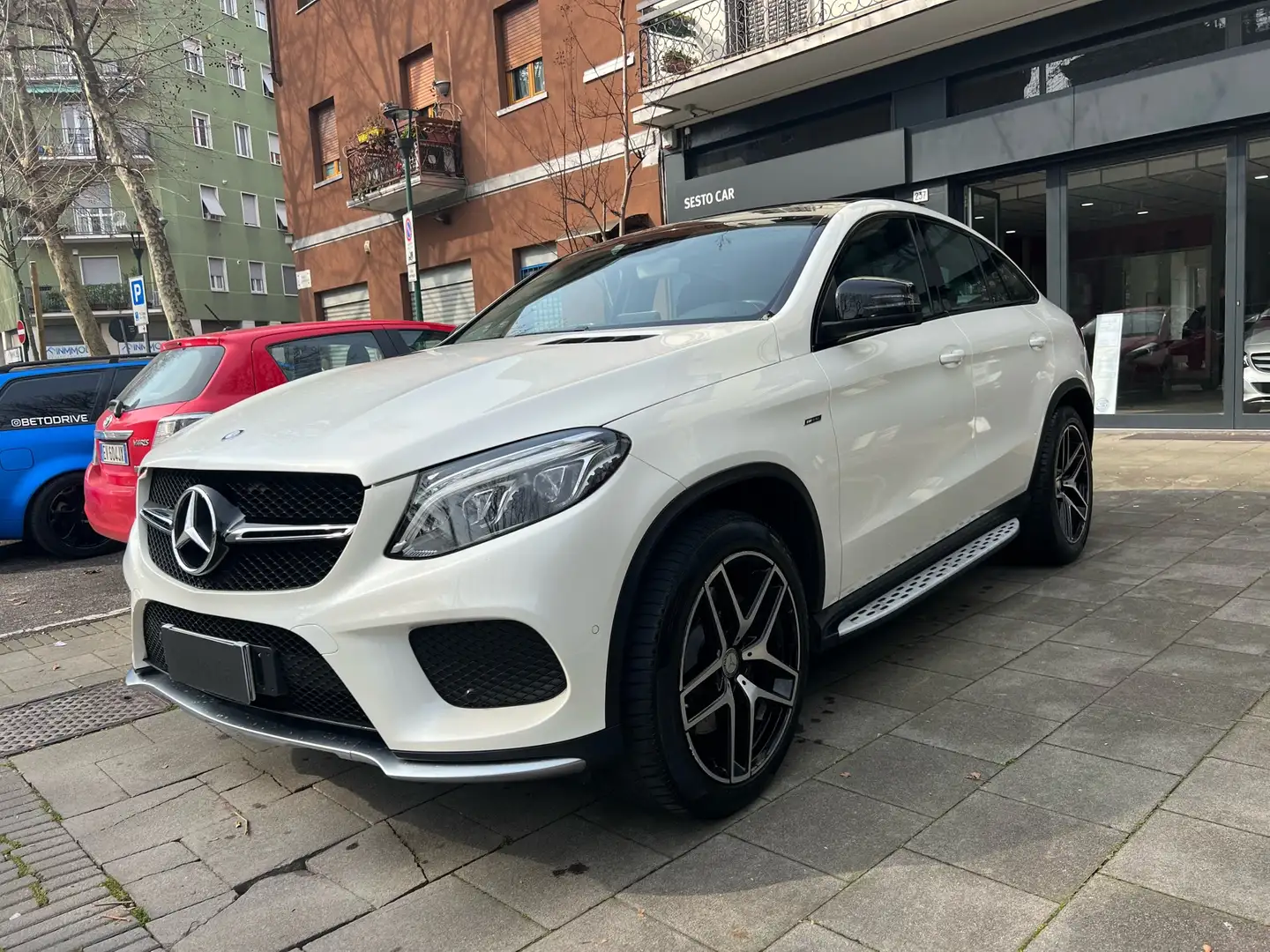 Mercedes-Benz GLE 43 AMG GLE Coupe 43 (450) AMG Sport 4matic auto Weiß - 1