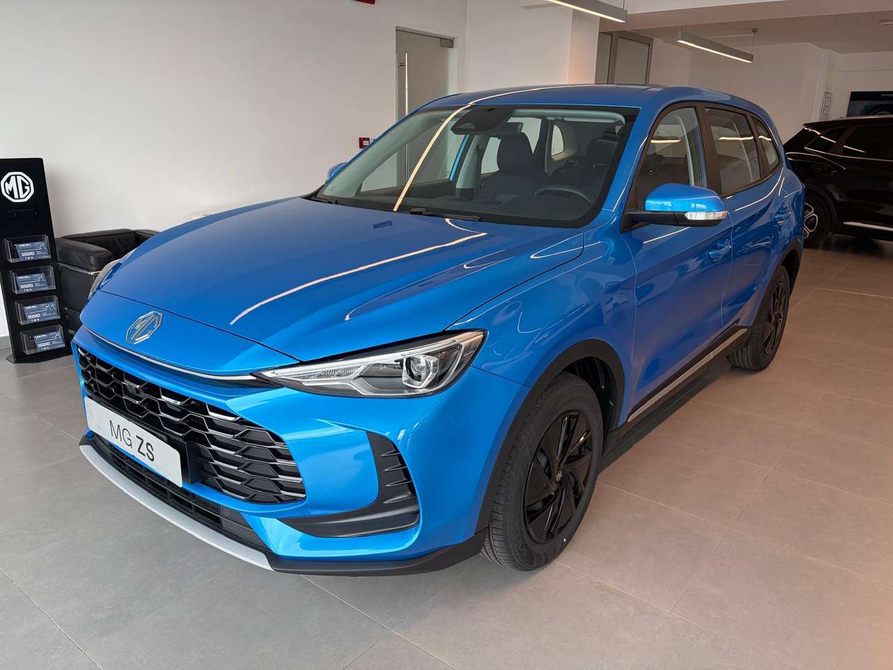 MG ZS 1.5 benzina manuale 115cv  STANDARD nuova da immatricolare, GARANZIA UFFICIALE  7 ANNNI