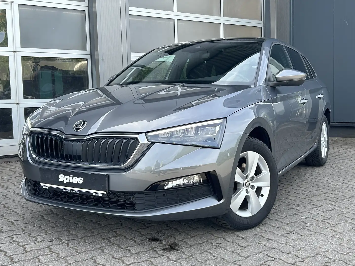 Skoda Scala Shz LED Panorama Virtual-Cockpit PDC Šedá - 2