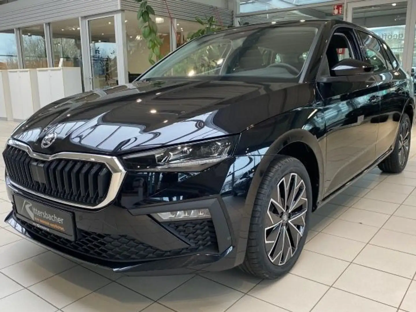 Skoda Scala Tour 1,0 TSI 85 kW 6-Gang-Schaltgetriebe Nero - 2