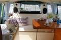 Volkswagen T2 Camper Blauw - thumbnail 16