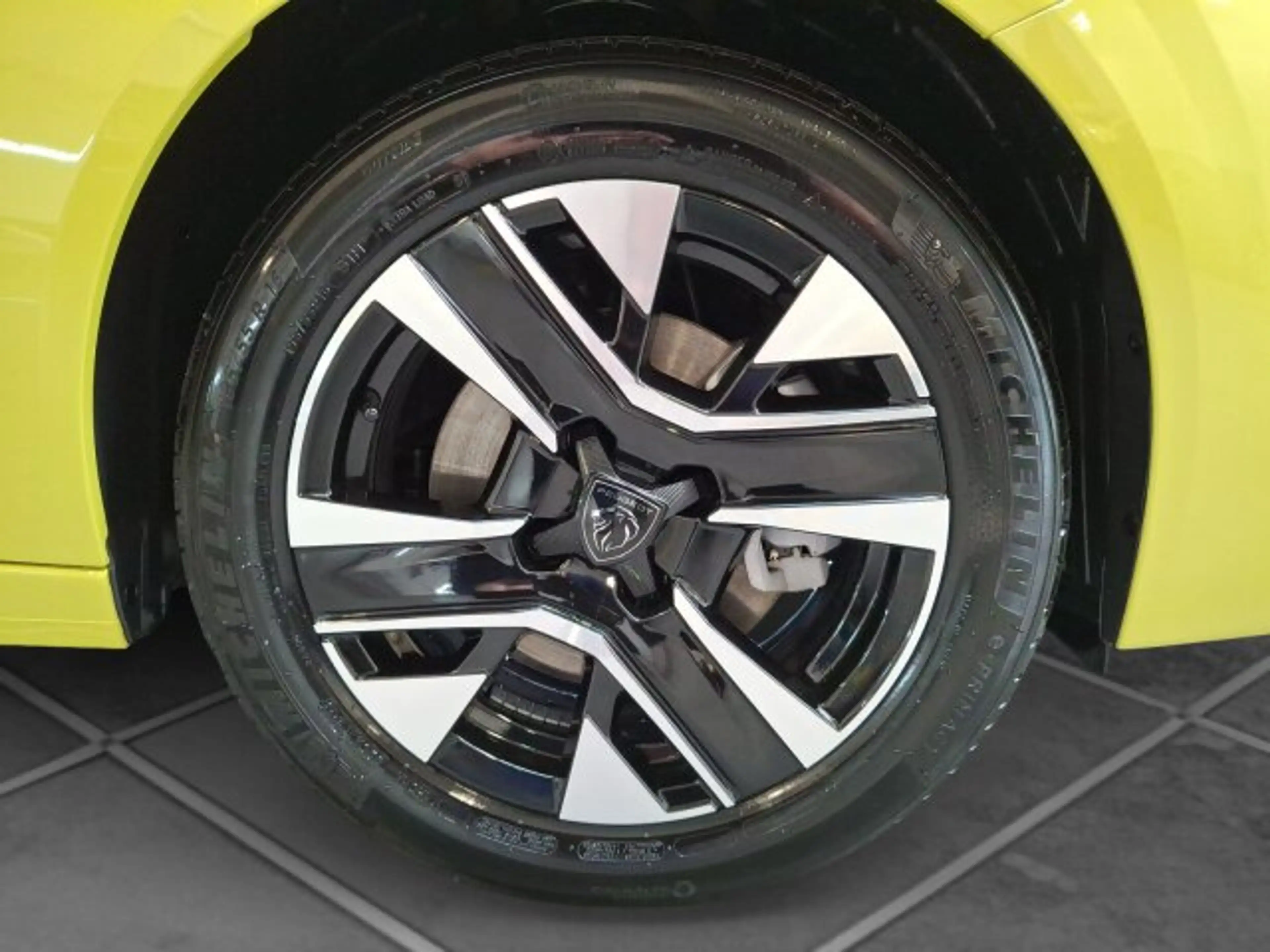 Peugeot 208 208 Allure 100 +360°Kamera+Mirror+NAVI+SHZ+LED+ — photo 6