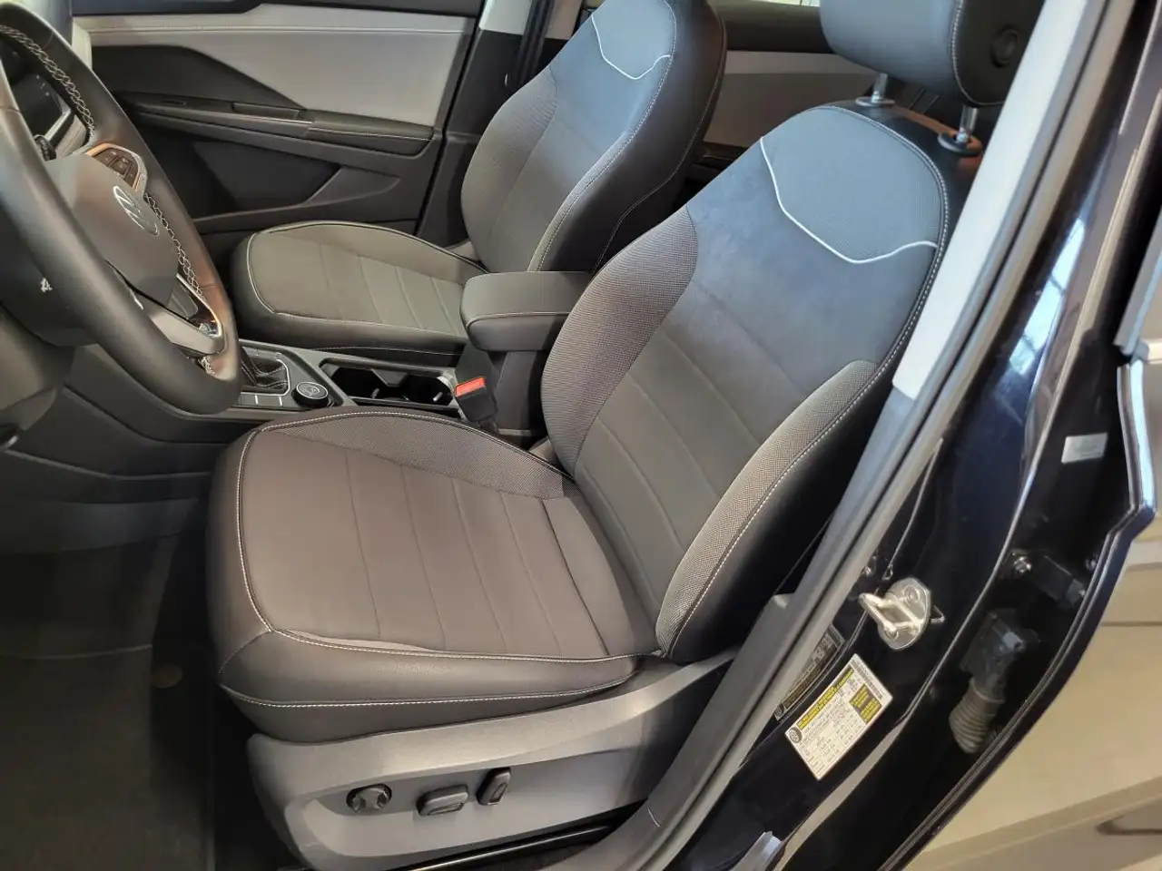 Volkswagen Taos снимка Volkswagen Taos