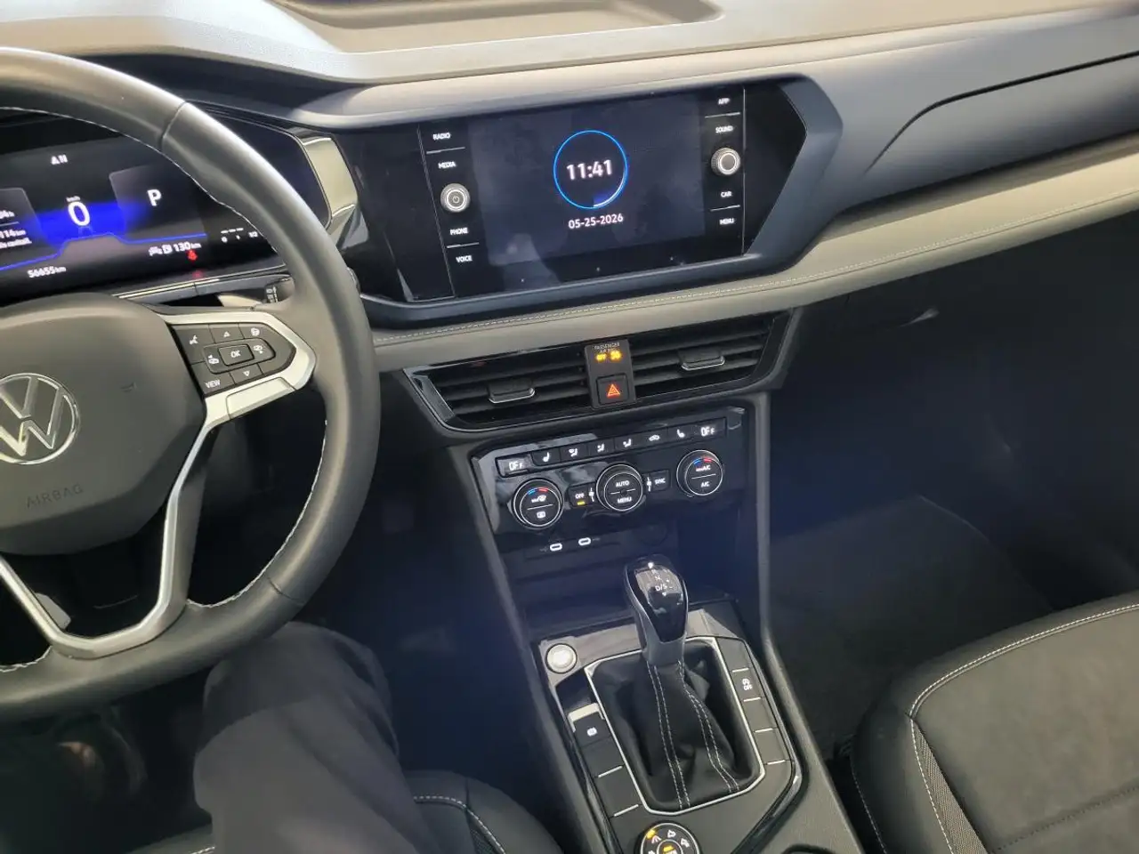 Volkswagen Taos снимка Volkswagen Taos