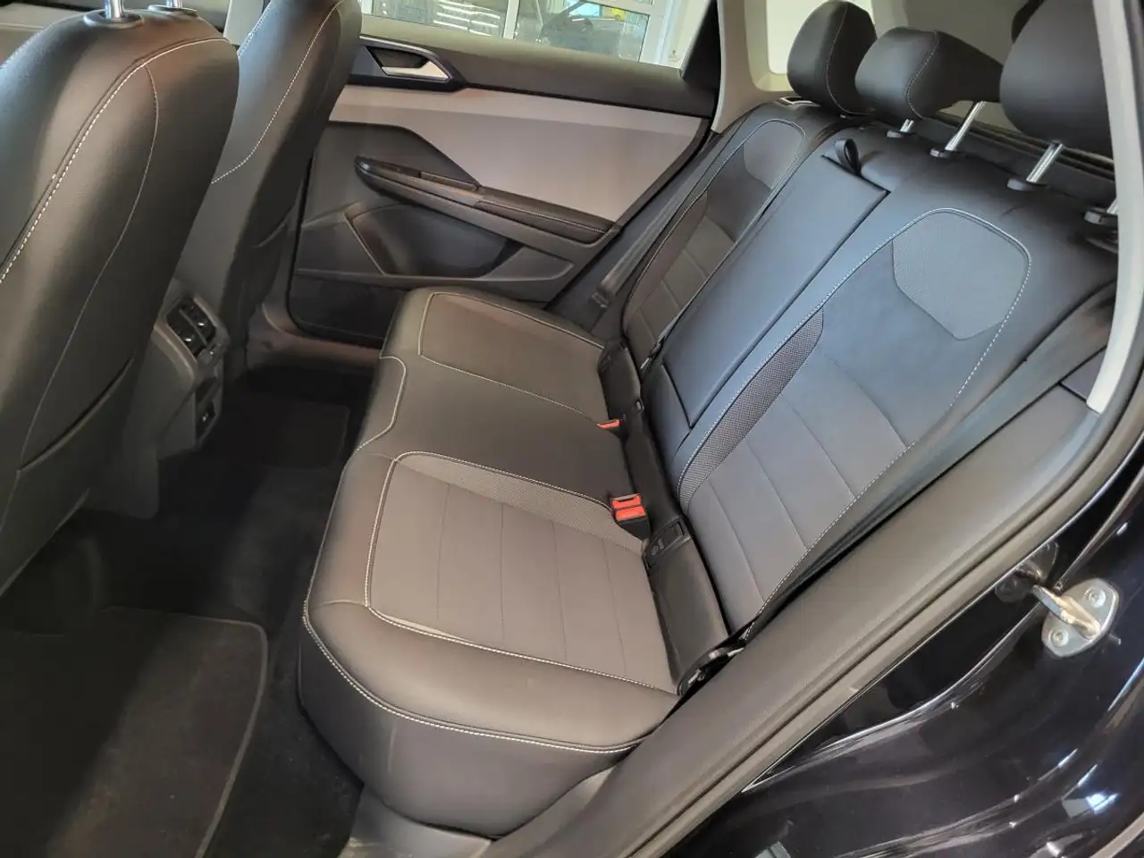 Volkswagen Taos снимка Volkswagen Taos