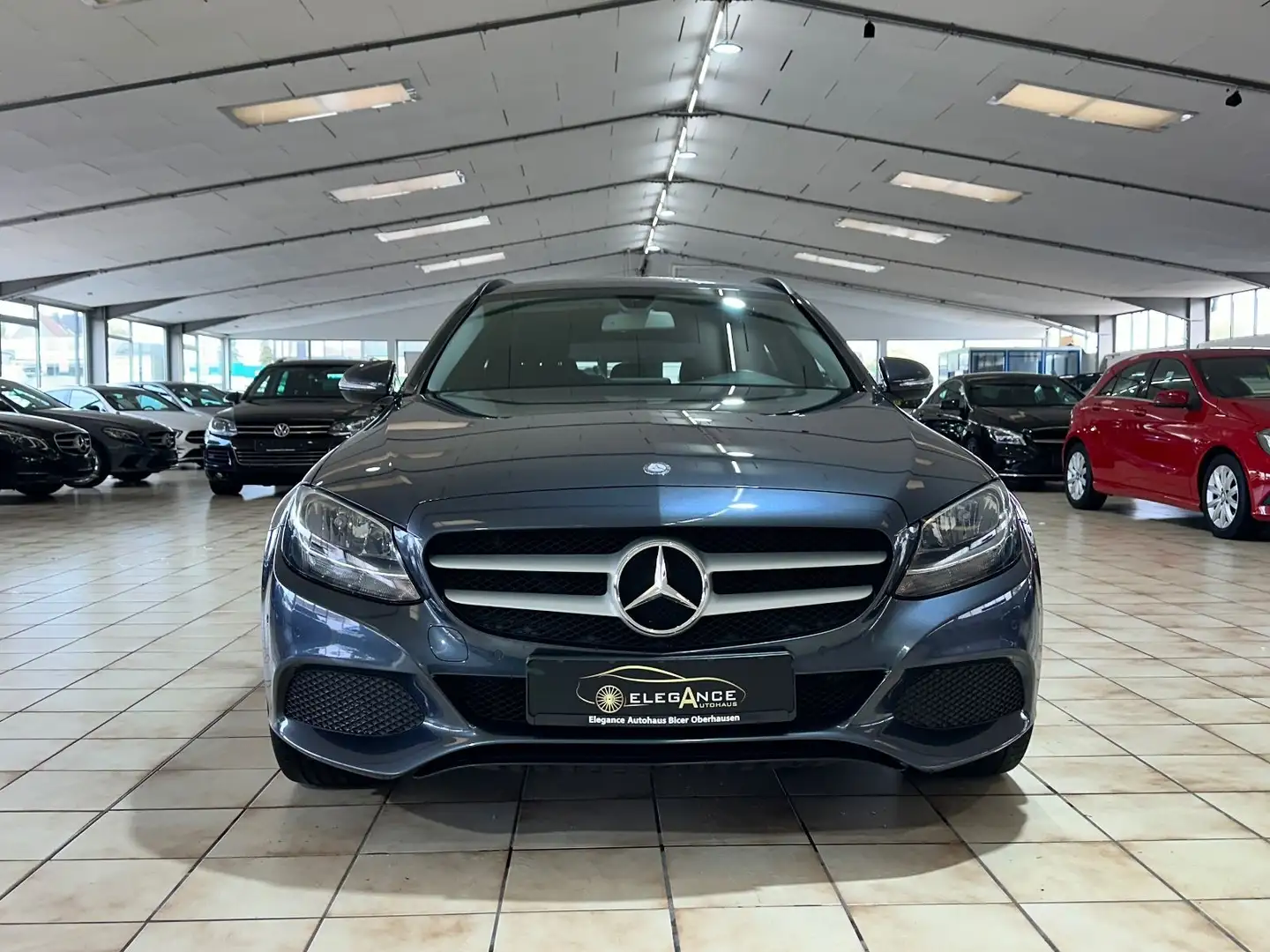 Mercedes-Benz C 180 T CGI*KLIMAAUT*SHZ*PDC*NAVI*AUTOMATIK* Gris - 2