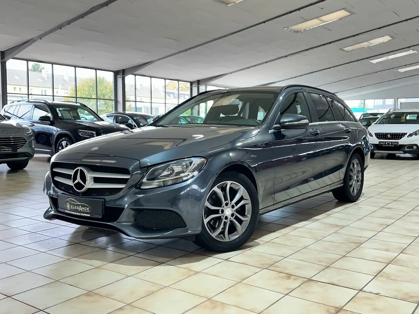 Mercedes-Benz C 180 T CGI*KLIMAAUT*SHZ*PDC*NAVI*AUTOMATIK* Gris - 1