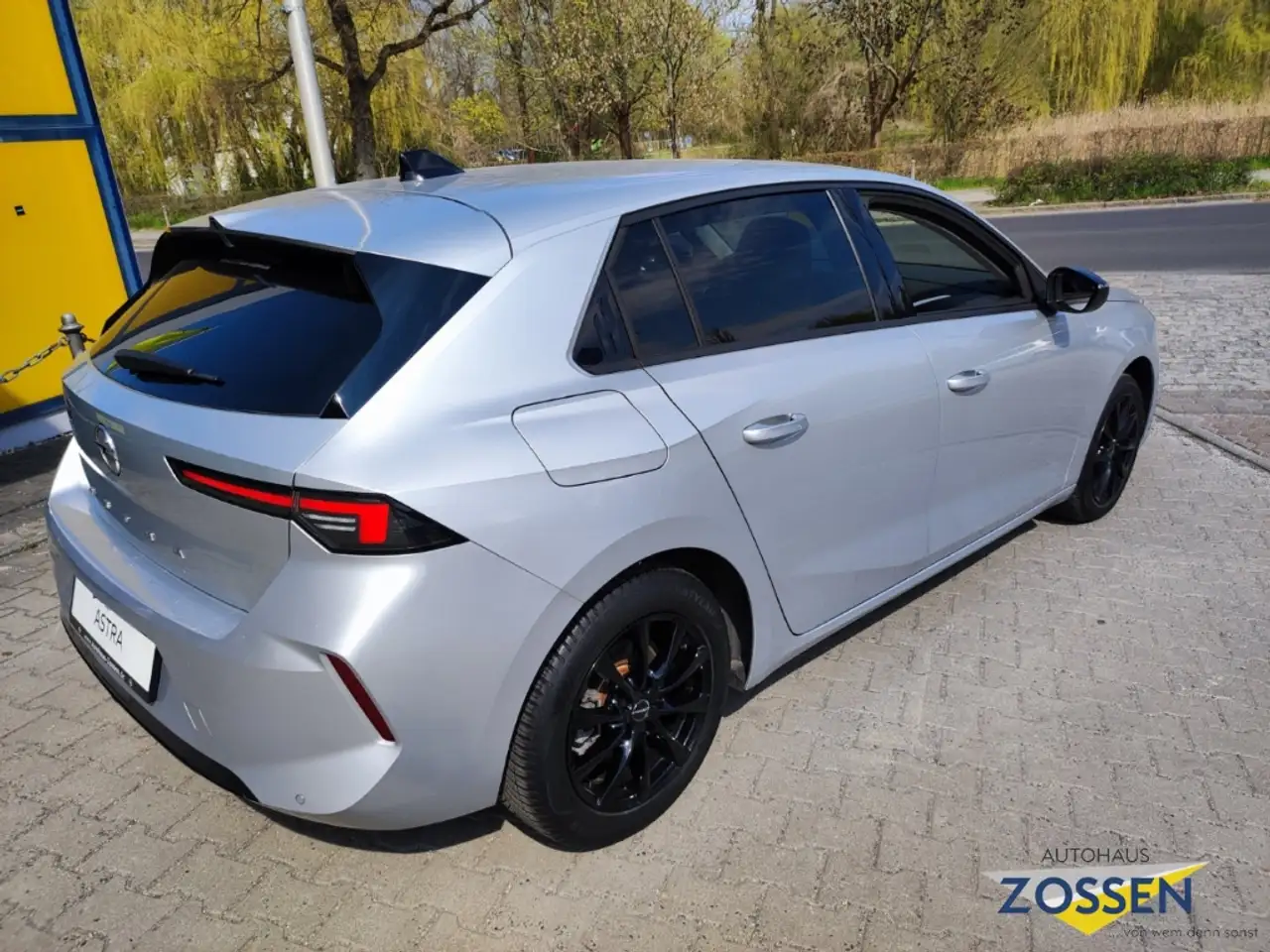 Opel Astra Elegance+AHK-abnehmbar+Navi+LED Apple CarPlay, миниатюра 4