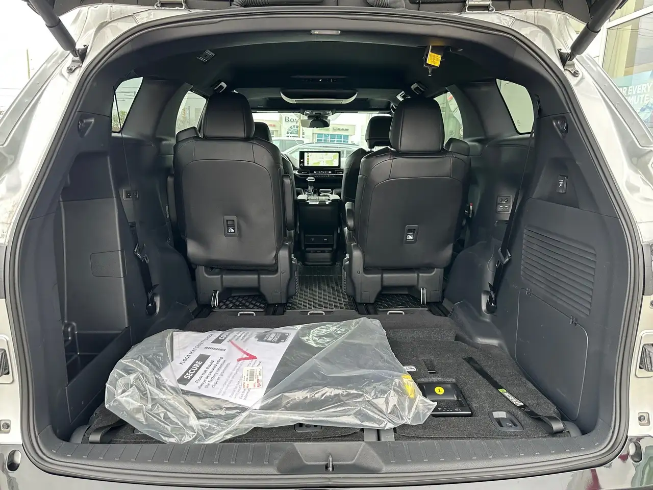 Toyota Sienna снимка Toyota Sienna