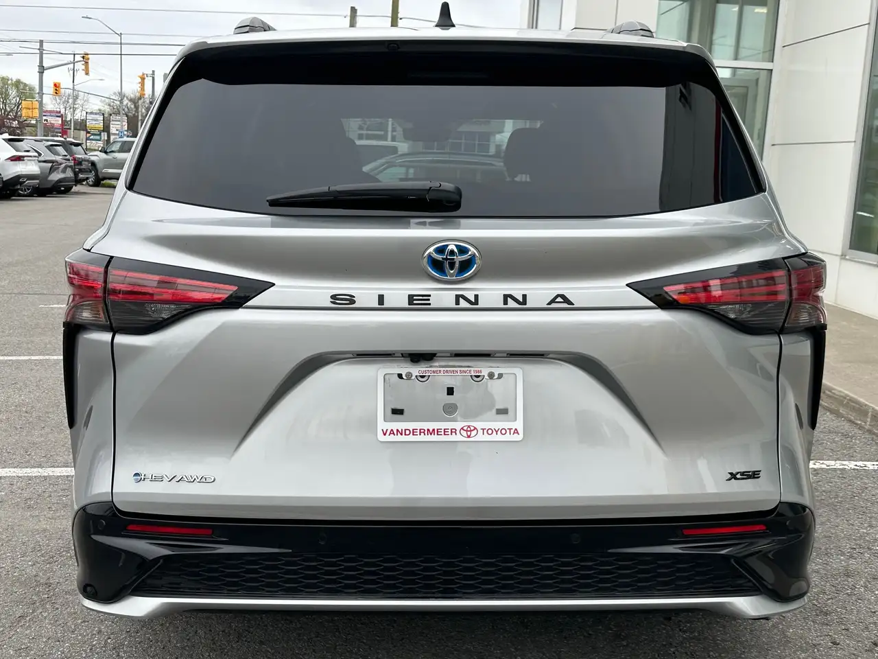Toyota Sienna снимка Toyota Sienna
