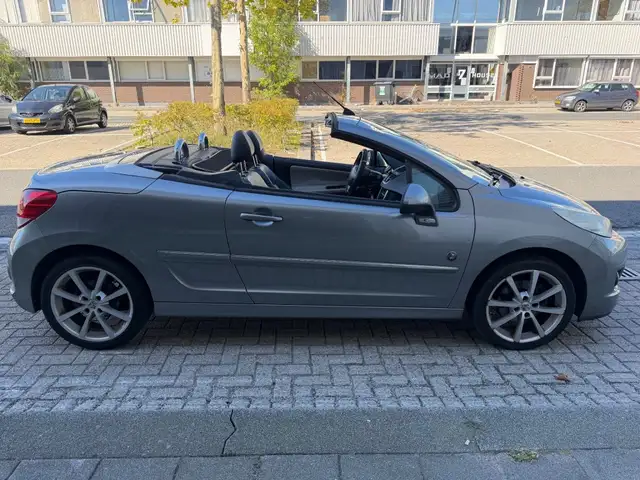 Peugeot 207 view 11