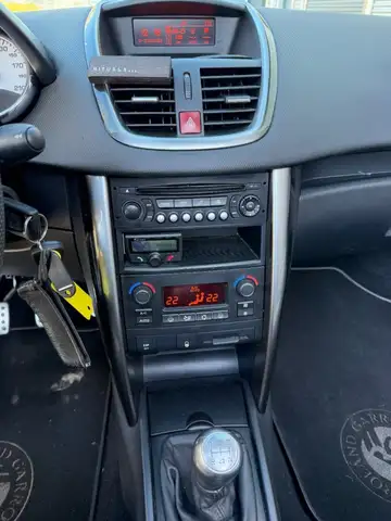 Peugeot 207 view 2