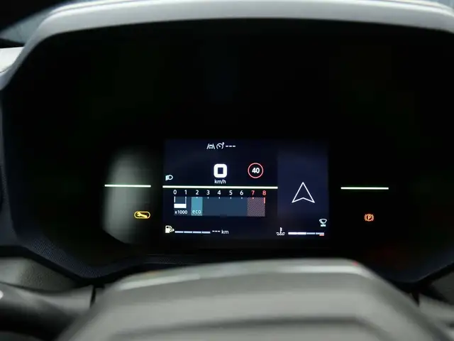 Dacia Duster view 14