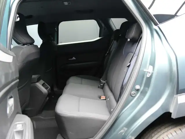Dacia Duster view 12