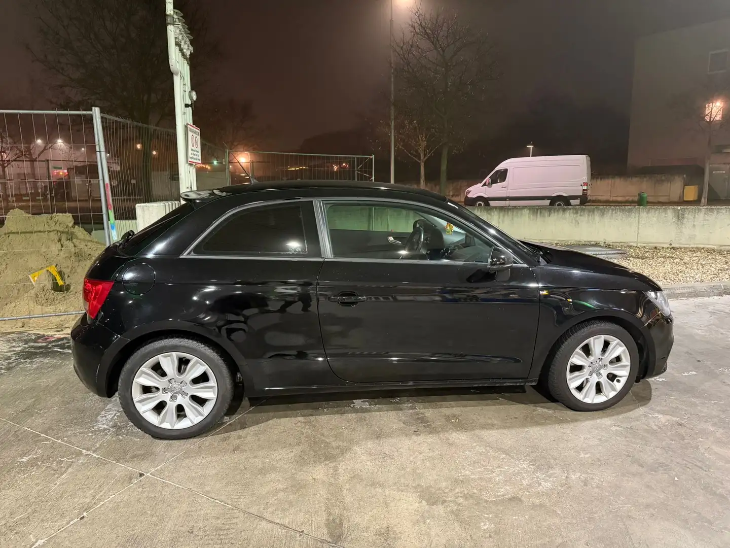 Audi A1 1,4 TFSI Ambition S-tronic Schwarz - 2