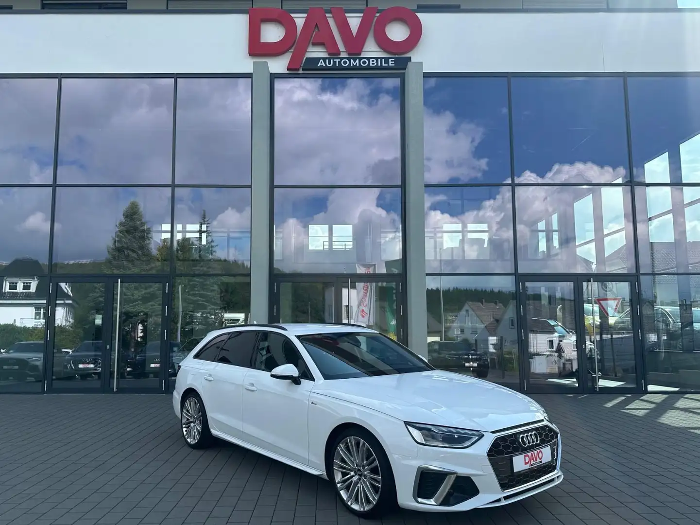 Audi A4 Avant 40 TDI S-tronic 2x S line/Matrix/AHK Weiß - 1